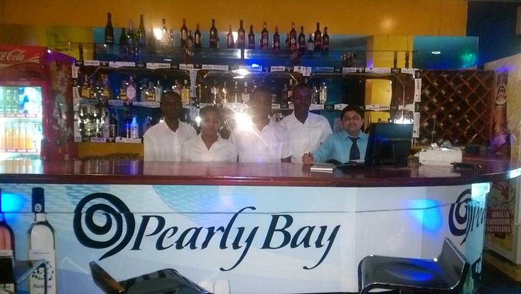 Blue Pearl Hotel & Apartments Dar es Salaam Extérieur photo